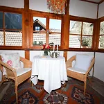 לינה וארוחת בוקר Haus Hemetzberger