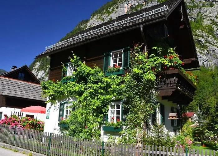 Haus Hemetzberger Bed & Breakfast 3*